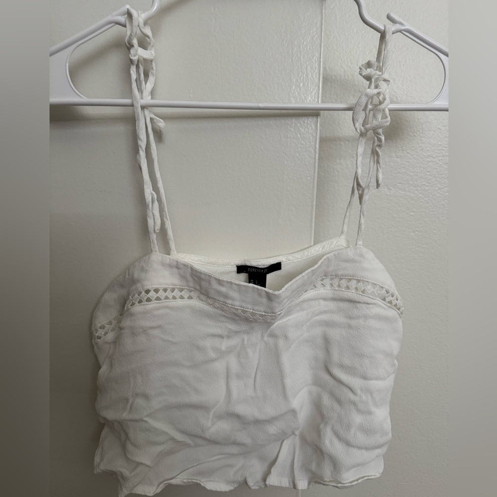 White cropped shoulder tie tank top